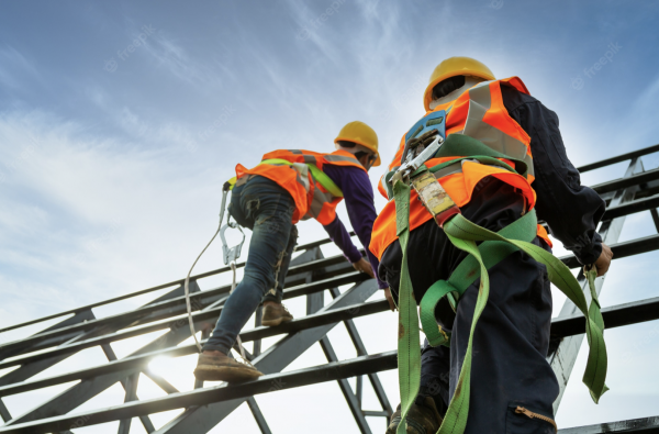 ADDETTO AI LAVORI IN QUOTA E DPI DI TERZA CATEGORIA